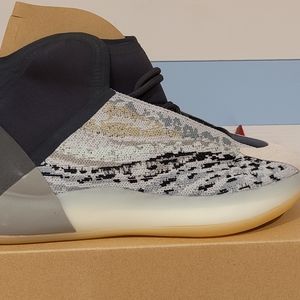 Yeezy QNTM size 11